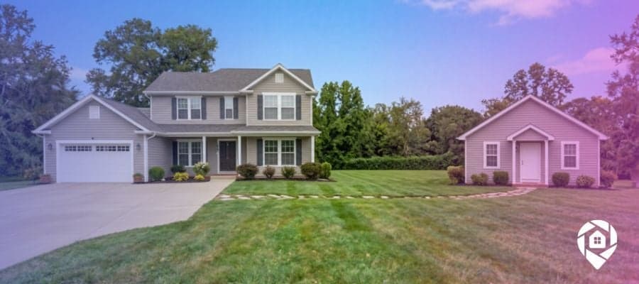 Guest house separate from main house on the same lot