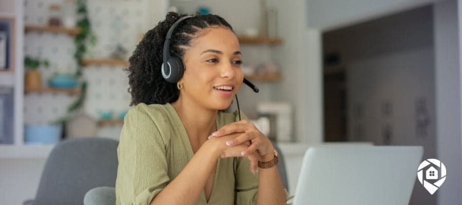 Virtual assistant making cold calls to find motivated real estate sellers.
