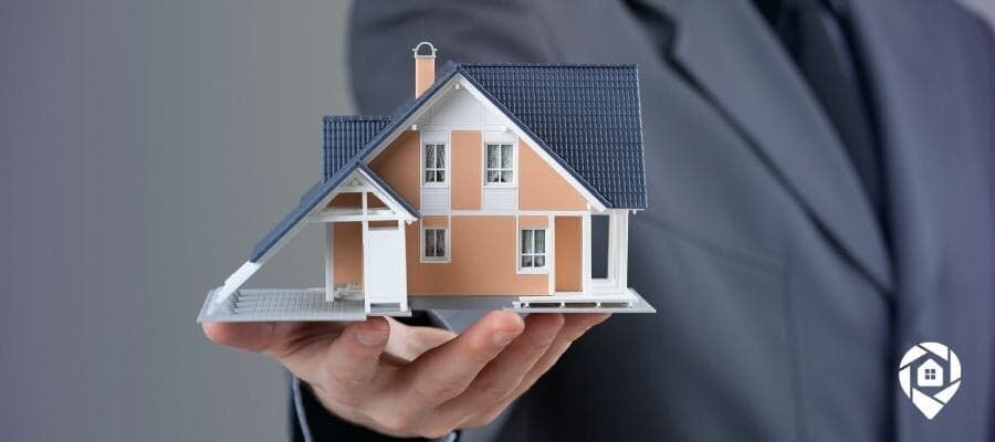 "Real estate wholesaler holding model house – how to start wholesaling homes.