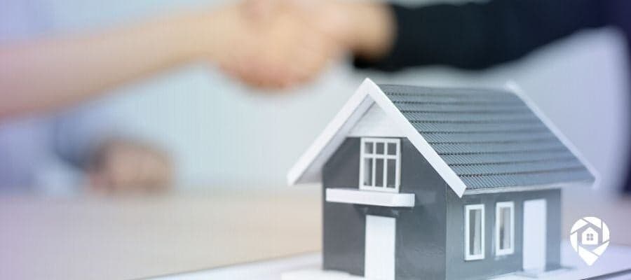 Wholesale real estate deal closing—learn how to wholesale real estate for profit.
